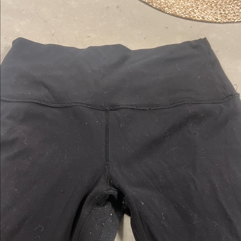 Lululemon black aling leggings